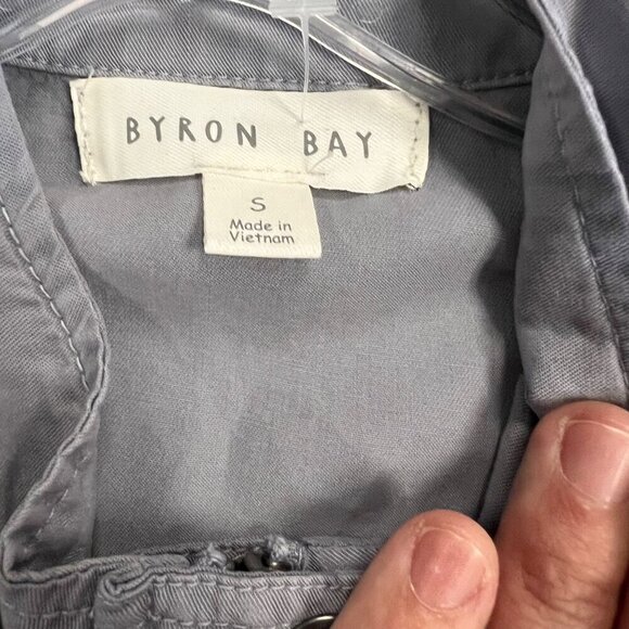 Byron Bay Women's Snap Up Lightweight Jacket Gray Size Small Pockets - Picture 8 of 9